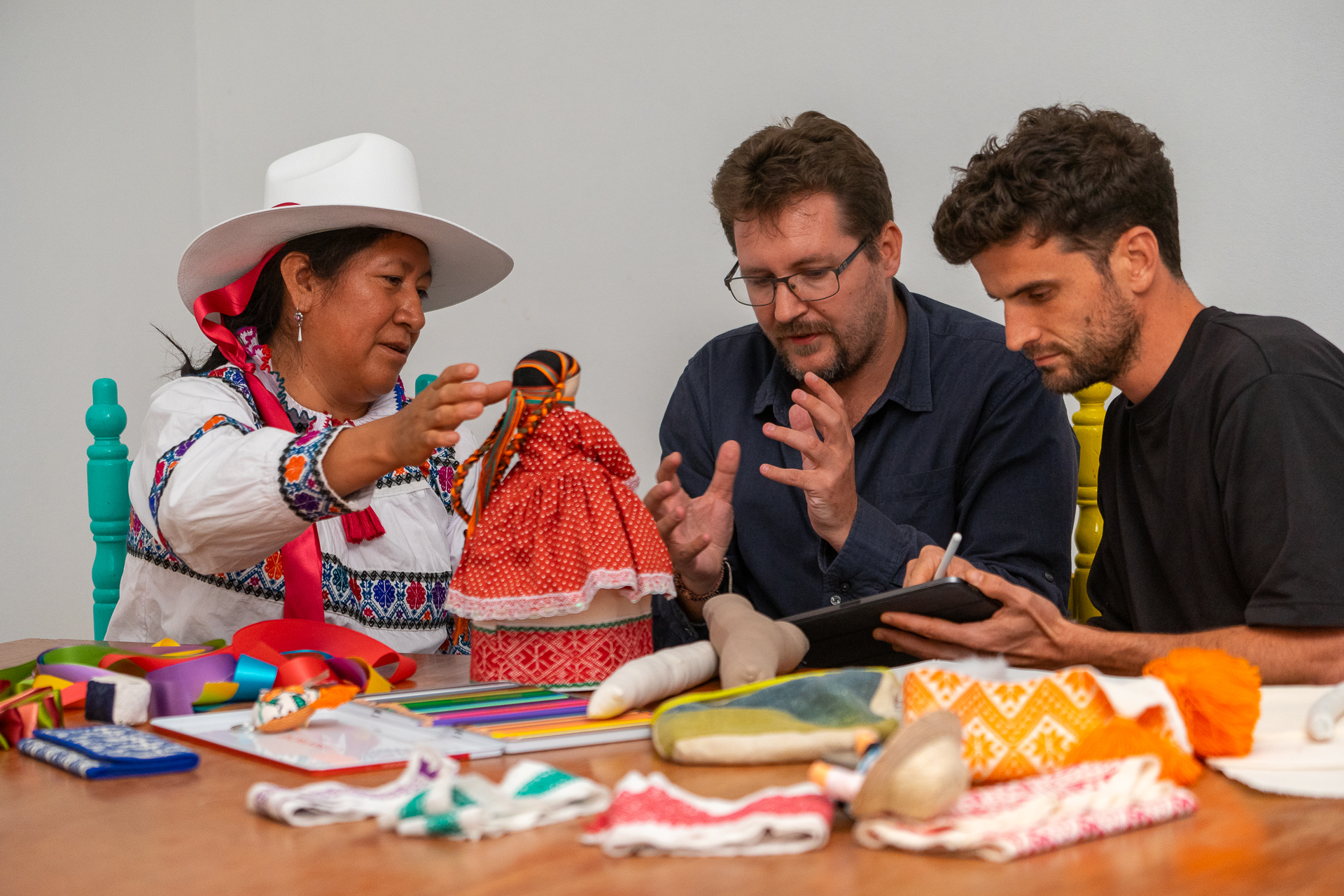 ¿Eres diseñador/a? Postula al programa de residencias “Visión y ...